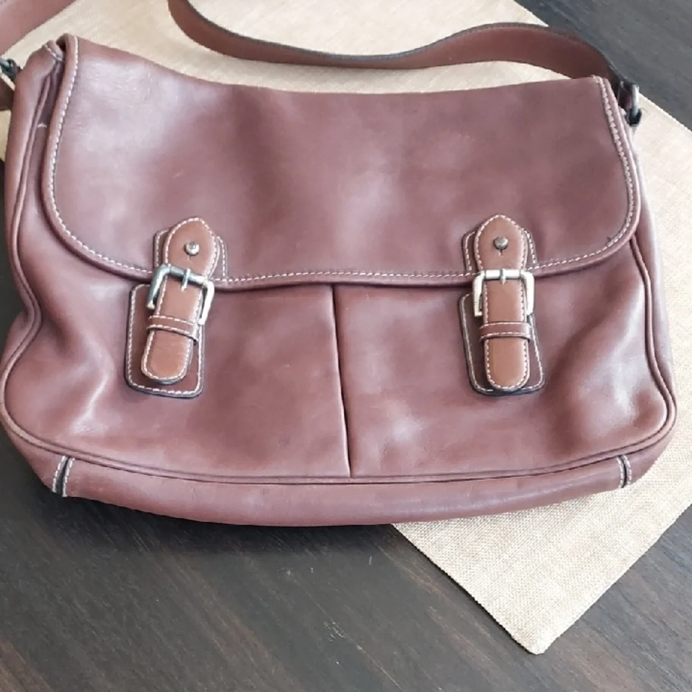 Adrienne Vittadini Vintage Brown Leather Satchel/Messenger Bag, Unisex - Picture 2 of 12